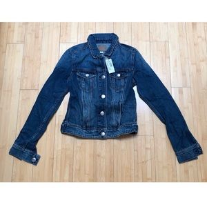 NWT American Eagle Outfitters Slightly Distressed Denim Jacket